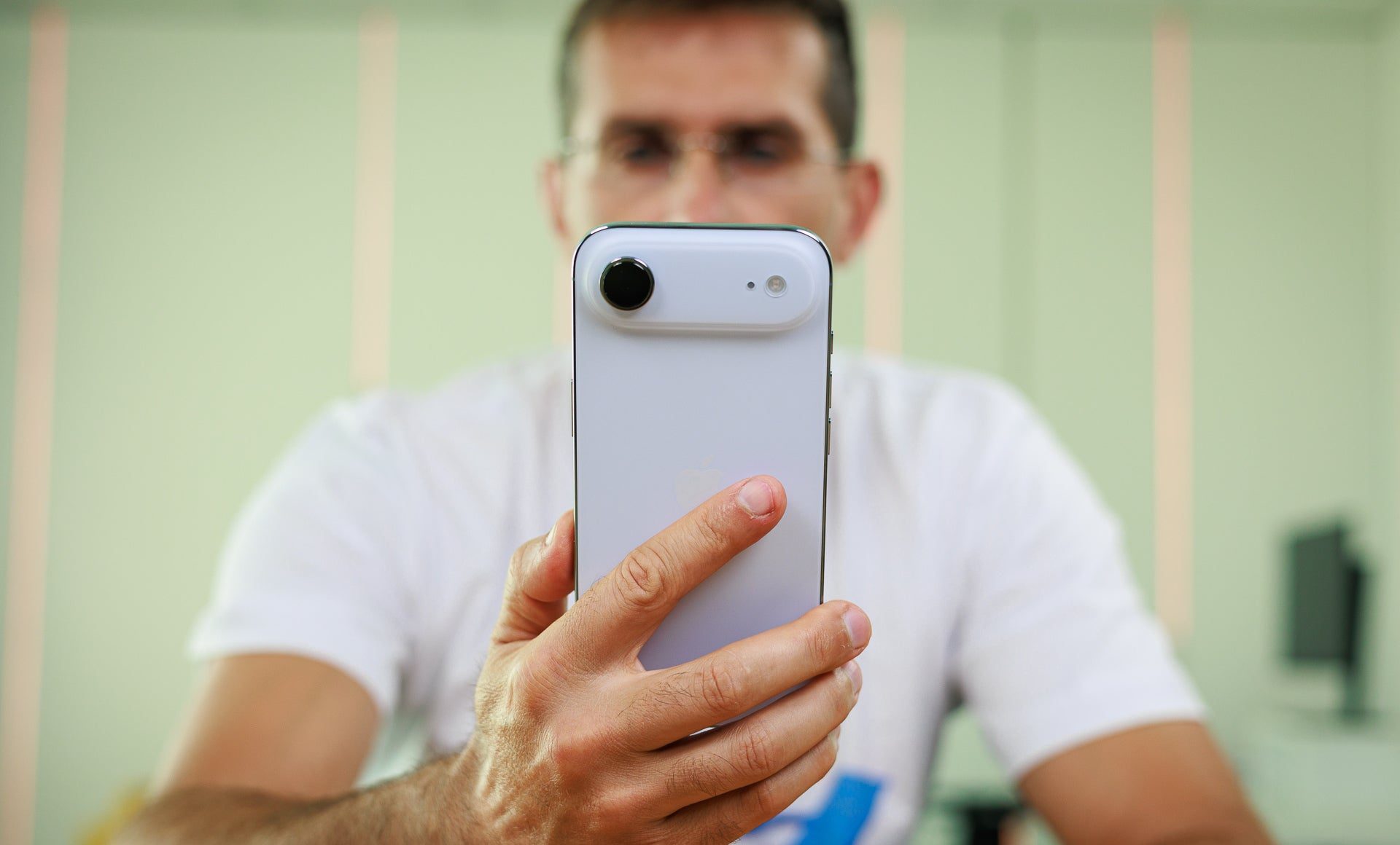 Утечка iOS 27 подтвердила существование всей линейки iPhone 18 картинка Объективы для Fujifilm X-S10 и X-S20: выбор | DGL.RU
