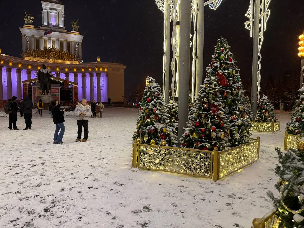 Праздничные каникулы 2026–2027 изменили: сколько продлятся выходные и как грамотно спланировать отпуск