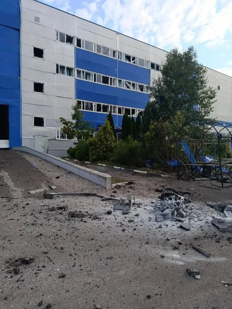 Последствия атаки украинских БПЛА показали в подмосковном Чехове