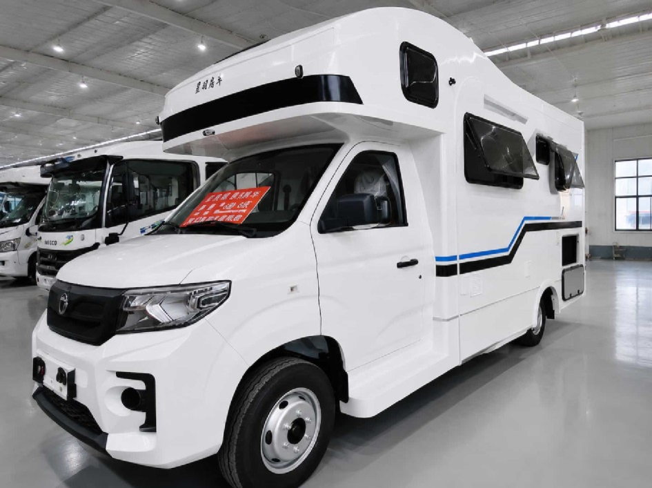 Xingyu Dongfeng Xiaokang 2026: новый автодом с жилым модулем и ценой до 3,5 млн рублей