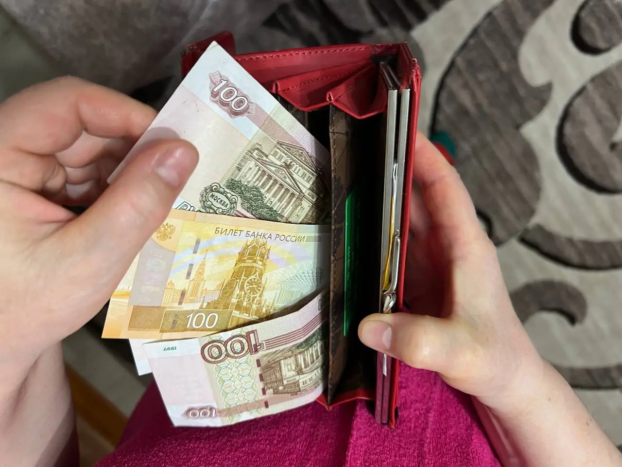 С 2027 года пенсию утвердят без заявлений, но для части россиян дверь закроется: кого изменения коснутся первыми