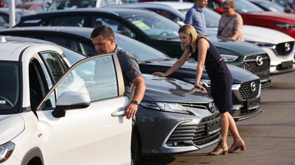 Toyota и Mazda резко увеличили продажи новых авто в России за 7 месяцев