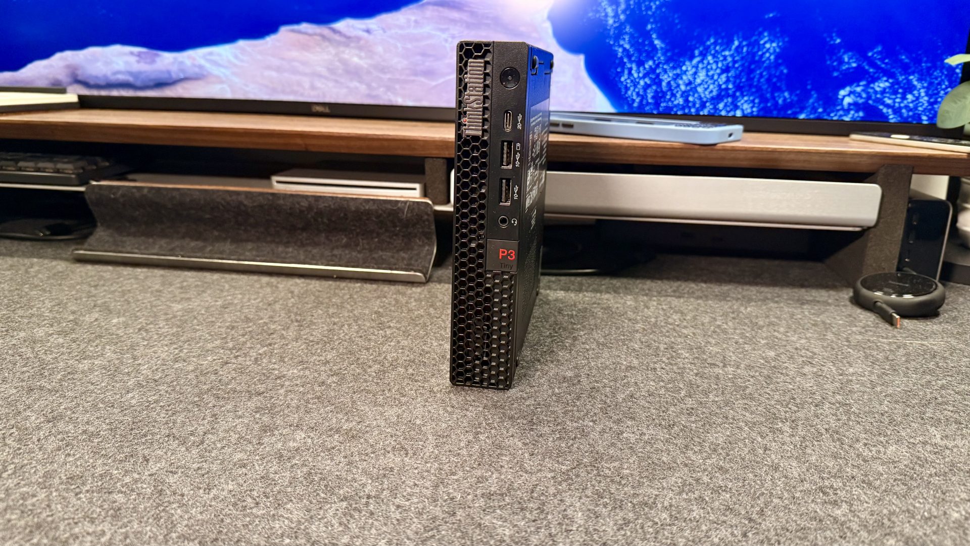 Обзор Lenovo ThinkStation P3 Tiny Gen 2: профессиональная мощность в кармане картинка Мини-ПК Lenovo ThinkStation P3 Tiny Gen 2: тест | DGL.RU