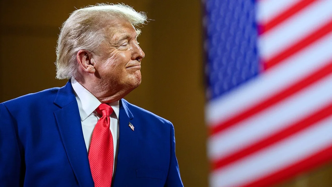 "Заставить этих клоунов подчиниться": Трамп пригрозил Канаде серьезными последствиями