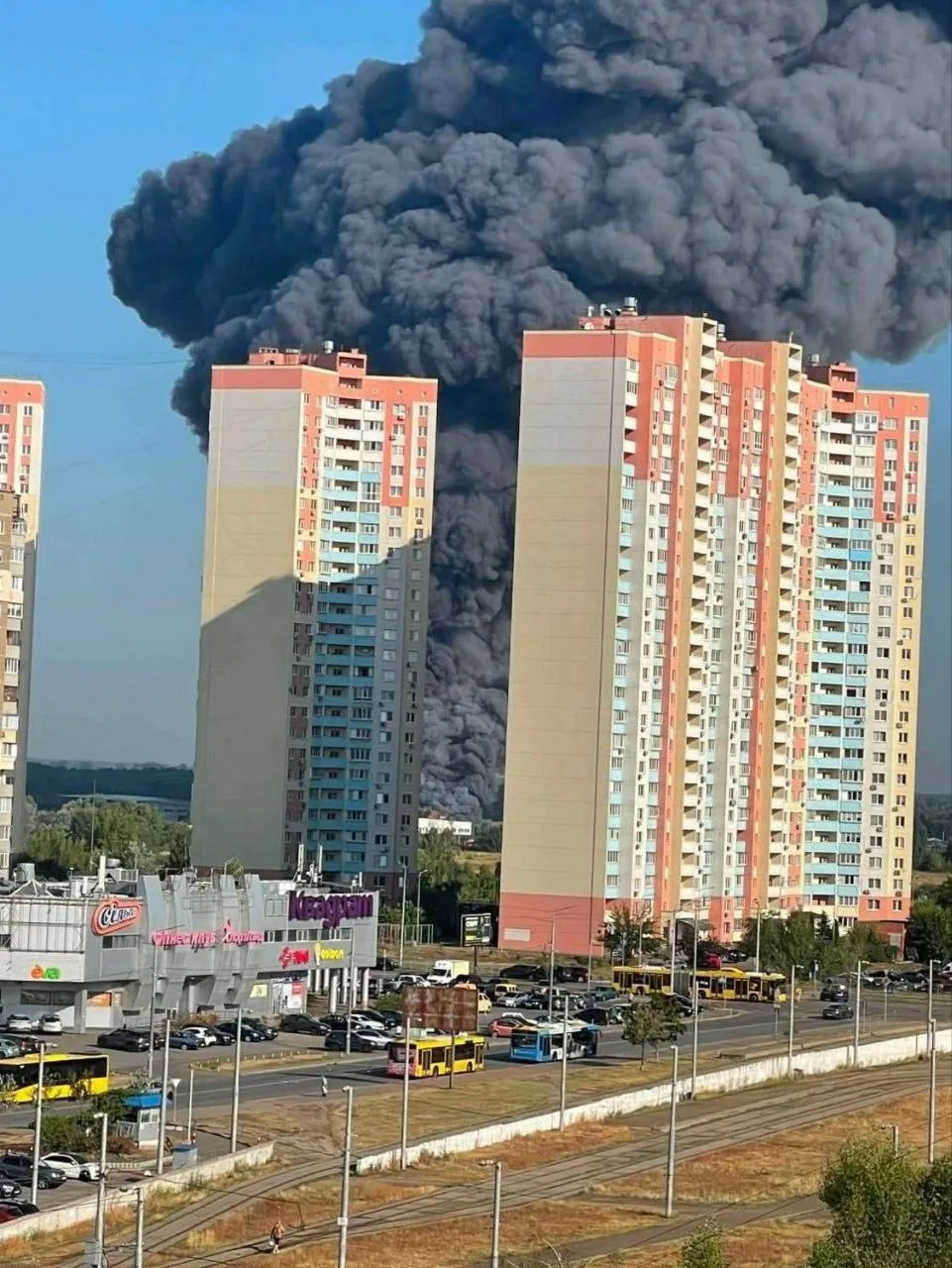 Газотранспортная система, энергетика, склады и транспортный контур под серией ударов