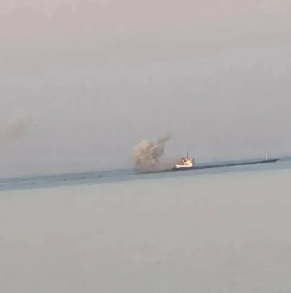 ВС РФ поразили в акватории Черного моря южнее и восточнее Одессы два сухогруза, которые доставляли грузы военного назначения