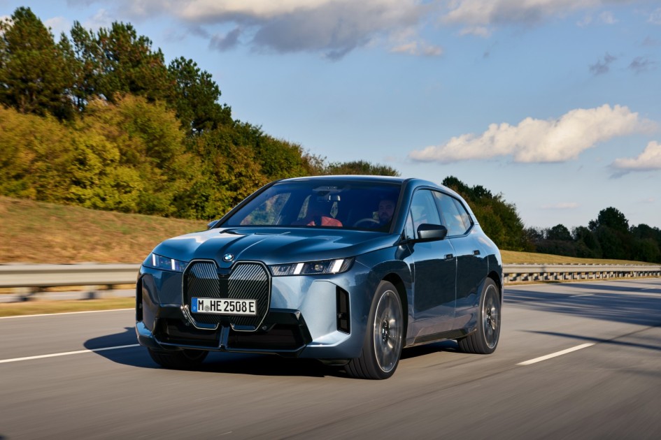 BMW достиг отметки в 2 миллиона электрокаров: новый рекорд на европейском рынке