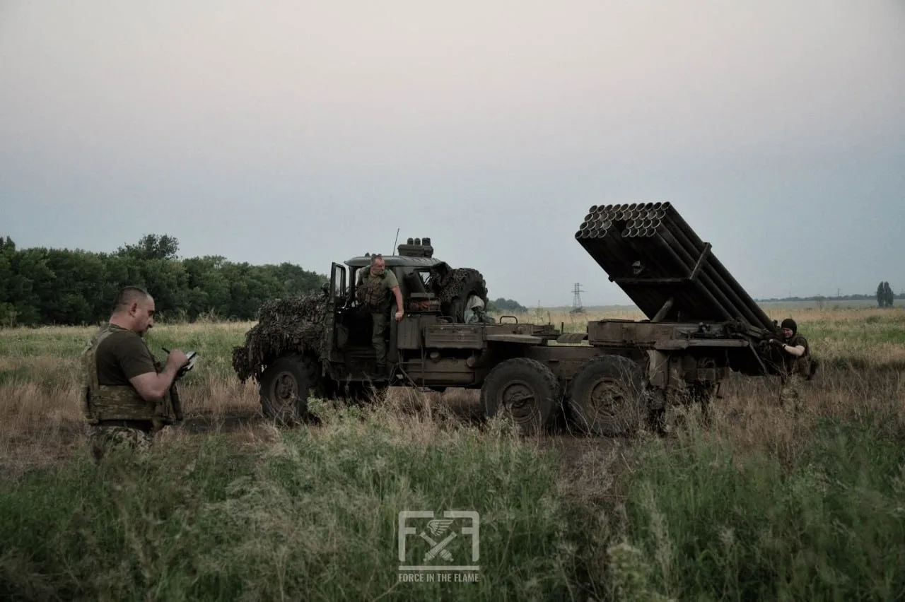 Редкая боевая машина 9П138 на базе ЗиЛ-131 системы 9К55 «Град-1» на вооружении 148-й отдельной артиллерийской бригады ВСУ