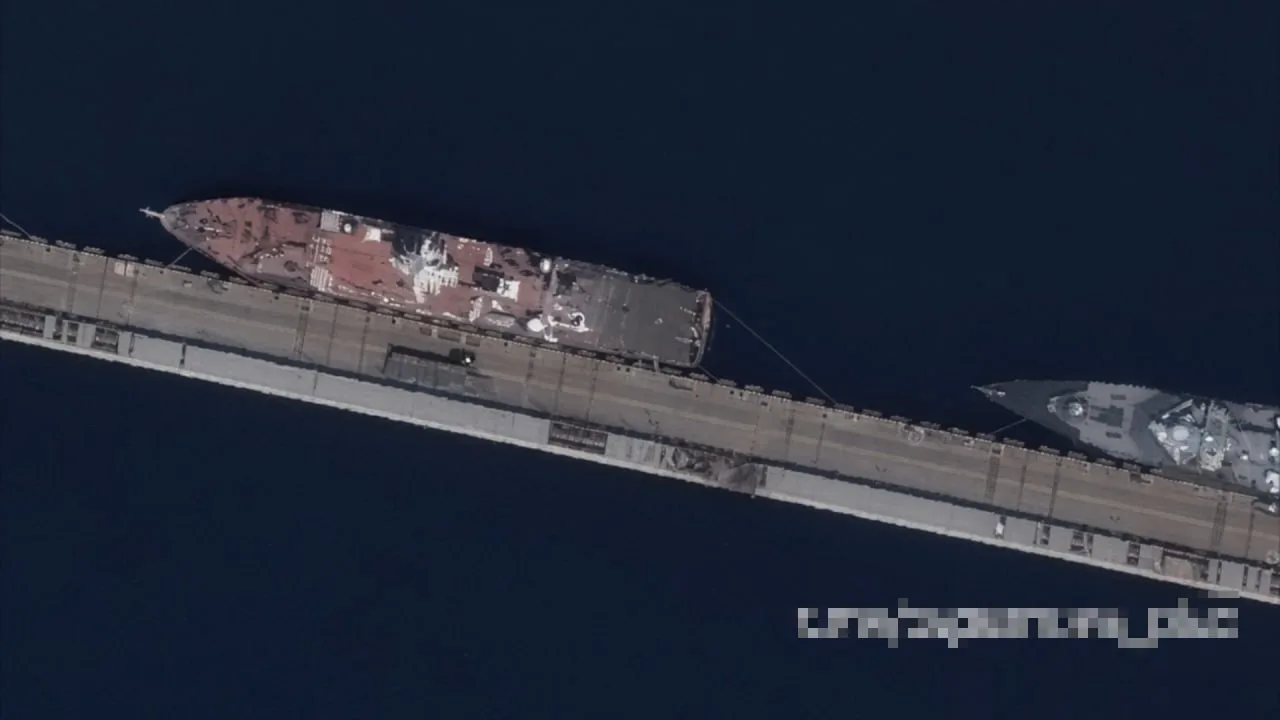 Последствия массированного ночного налета дронов на Новороссийск, оперативно снятые западными спутниками