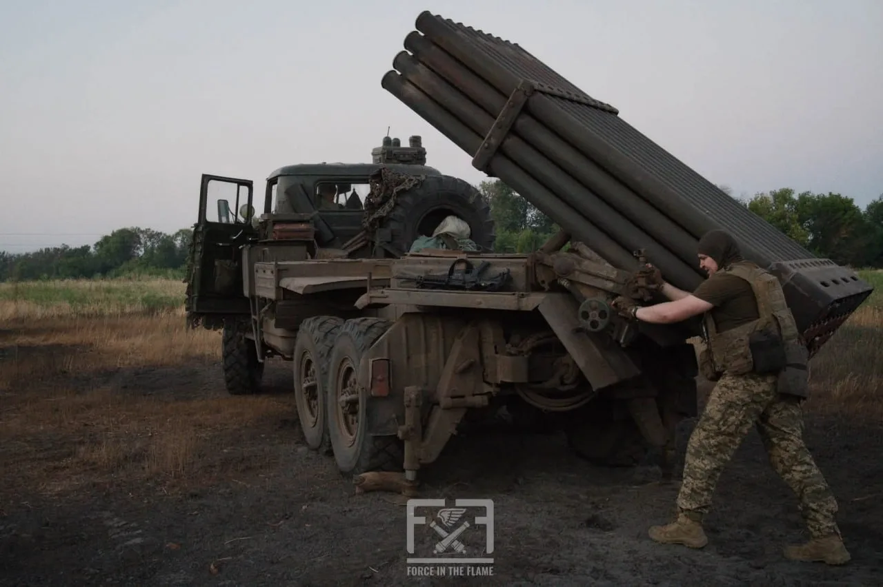 Редкая боевая машина 9П138 на базе ЗиЛ-131 системы 9К55 «Град-1» на вооружении 148-й отдельной артиллерийской бригады ВСУ