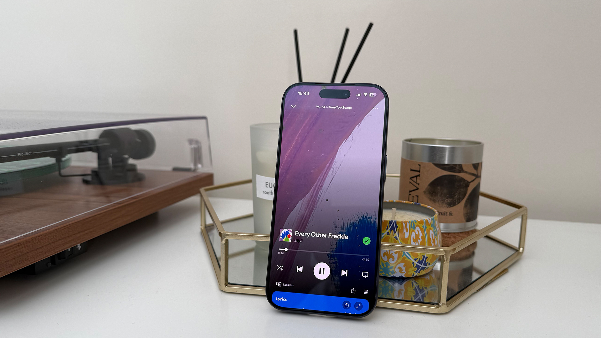 Обзор Apple iPhone 17 Pro: тестирование звука и дисплея флагманского смартфона картинка Обзор Apple iPhone 17 Pro: тест звука и экрана | DGL.RU