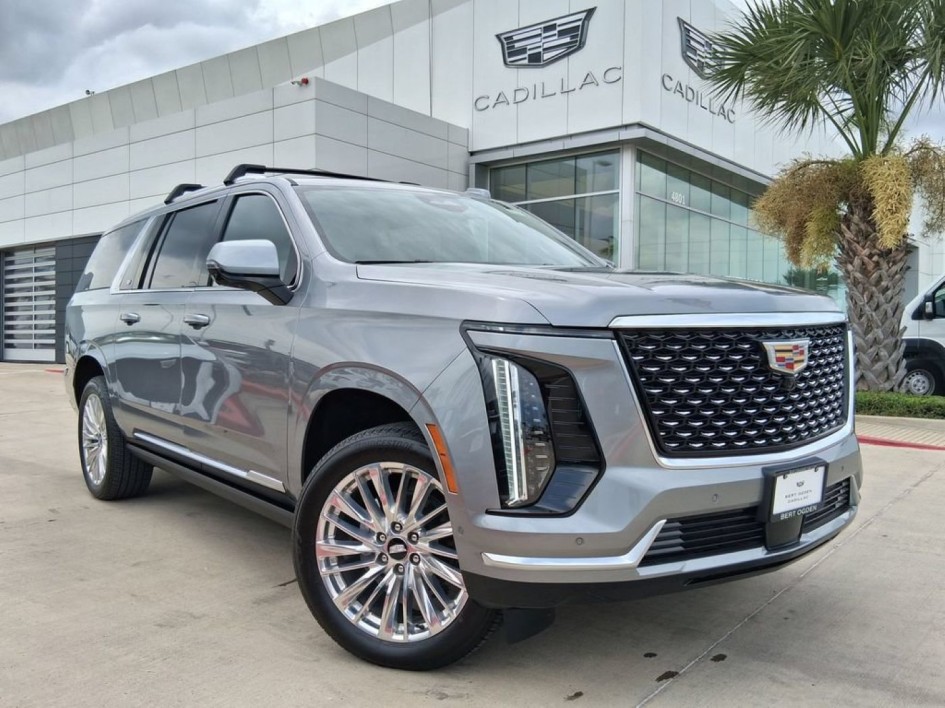 Cadillac Escalade ESV 2026: старт продаж удлиненной версии с новым мотором в России