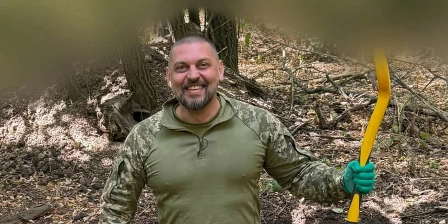 В ВСУ мобилизовали популярного украинского блогера, который прославился на том, что ему принудительно приводили российских военнопленных и он "брал у них интервью"