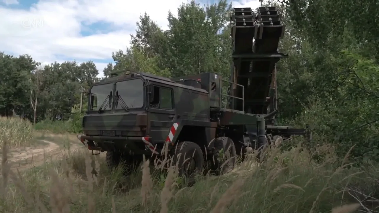 Репортаж об одинокой украинской пусковой установке ЗРК Patriot PAC-3, которая не ела не стреляла уже целых 10 недель из-за дефицита американских ракет-перехватчиков