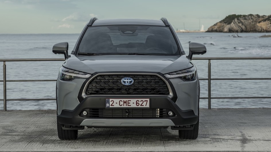 Toyota Corolla Cross: особенности, комплектации и нюансы выбора для российского рынка