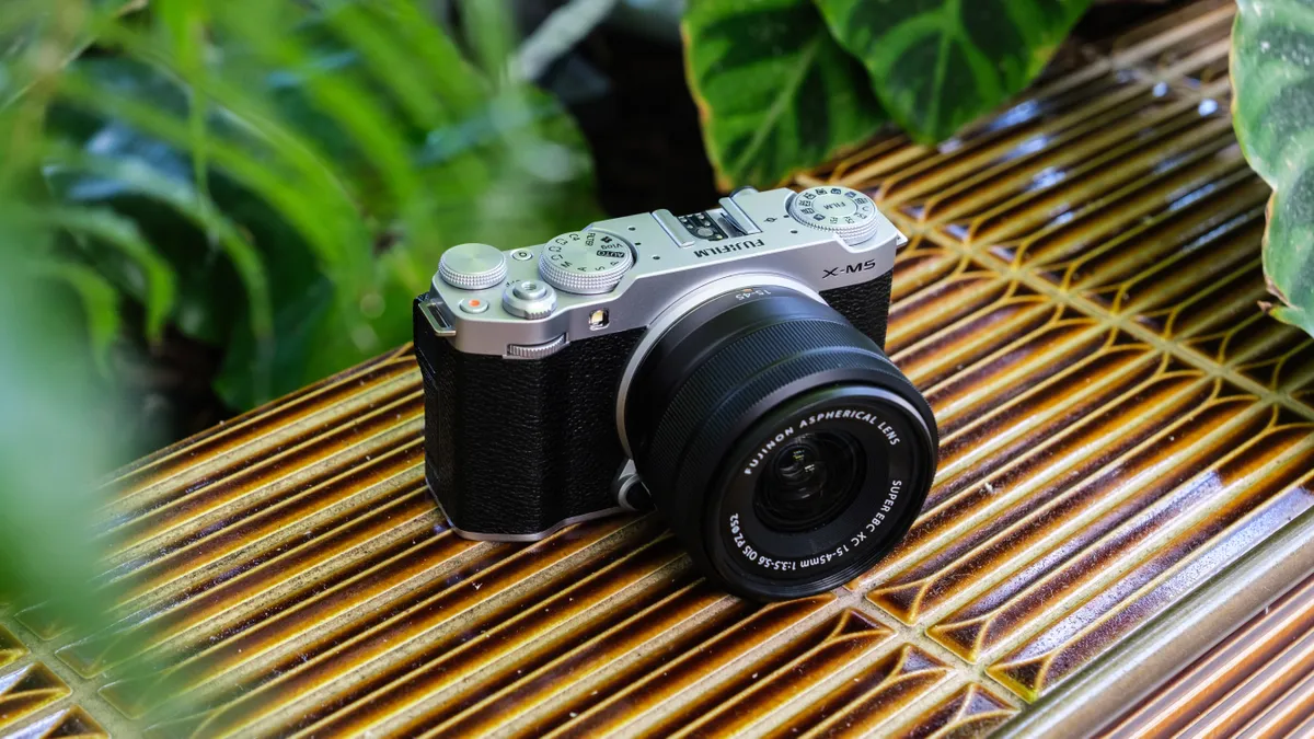 Лучшие объективы для Fujifilm X-M5 в 2026 году картинка Лучший объектив для Fujifilm X-M5 в 2026 году