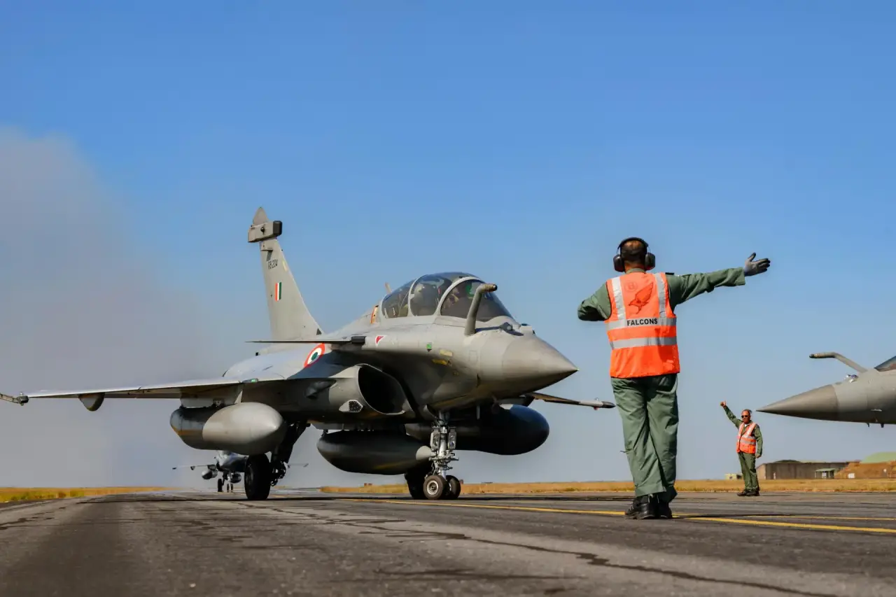 Франция предлагает Индии 114 истребителей Rafale за 39 млрд долларов, но теперь с локализацией
