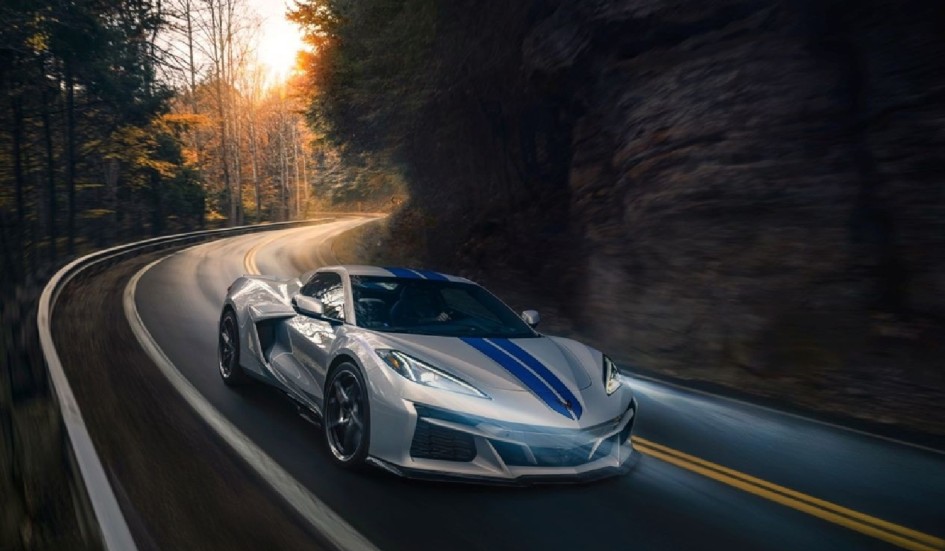 Chevrolet Corvette E-Ray исчезает с рынка: последние экземпляры уже на исходе