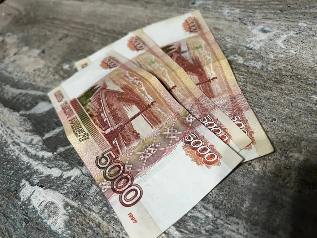 Вместо холодной обработки: что будет с финансами россиян на банковских вкладах