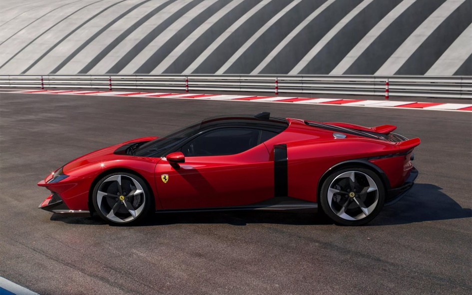В Россию везут новый Ferrari 849 Testarossa Spider с гибридной установкой 1050 л.с.