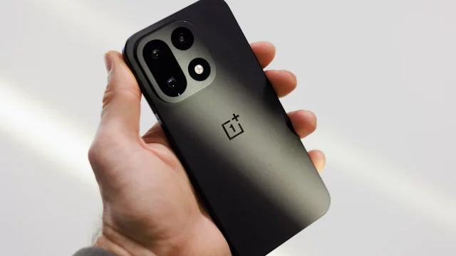 OnePlus 16 может дать представление о 20-летнем iPhone от Apple
