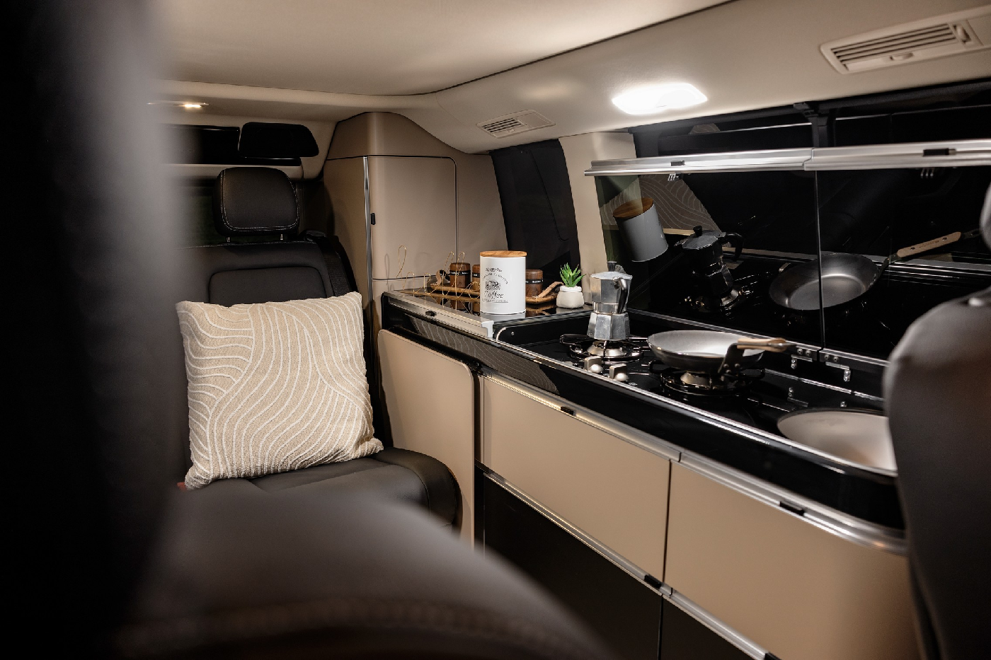 Mercedes-Benz V-Class Marco Polo: новый стиль и современные интеллектуальные технологии