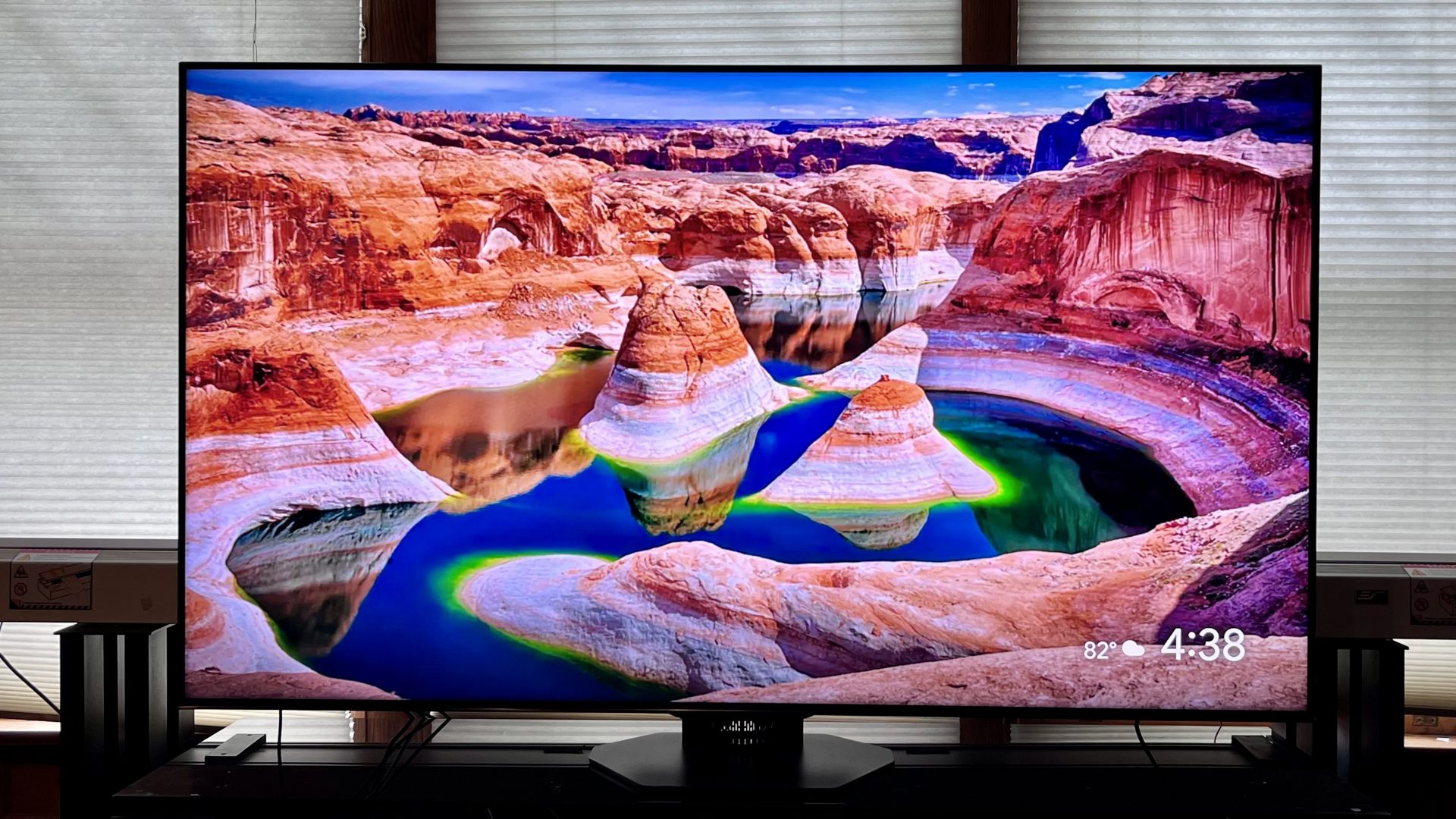 Лучшие мини-LED 4K телевизоры на любой бюджет в 2026 году картинка Мини-LED 4K телевизоры 2026: яркость и HDR | DGL.RU
