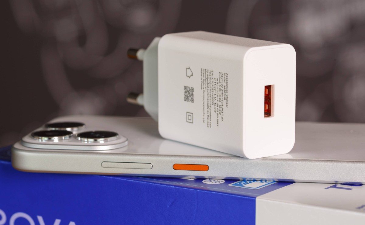 Обзор смартфона Tecno Pova 8: гигантский аккумулятор и матричный дисплей картинка Tecno Pova 8