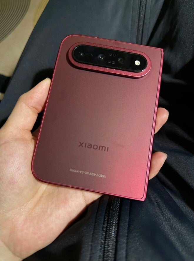 Складной Apple iPhone Ultra: утечка и цвета | DGL.RU