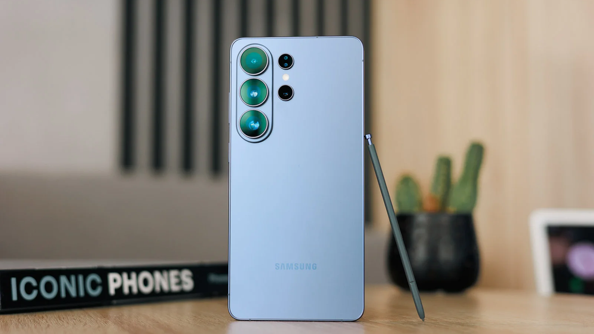Galaxy S27 Ultra отчаянно нуждается в аккумуляторе большей ёмкости картинка Galaxy S27 Ultra отчаянно нуждается в аккумуляторе большей ёмкости