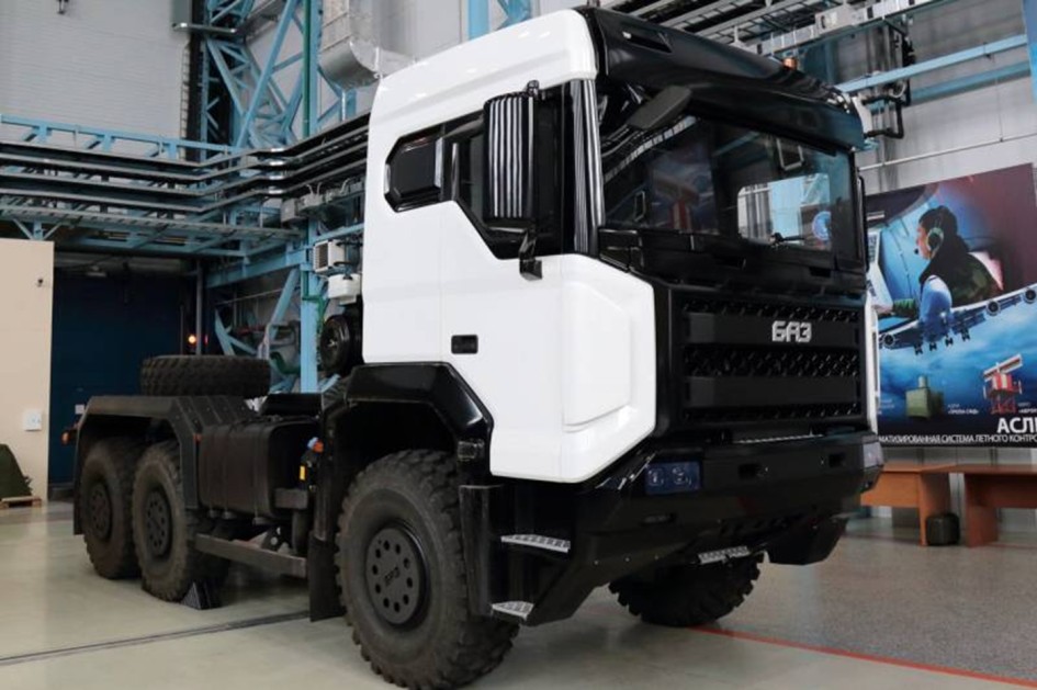 БАЗ-S36A11: российский тягач с высокой проходимостью и почти полной локализацией