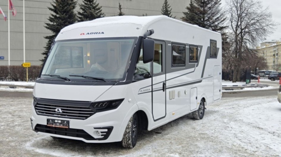 Adria Sonic Plus 700 SL: пять спальных мест, премиальная отделка и новые опции