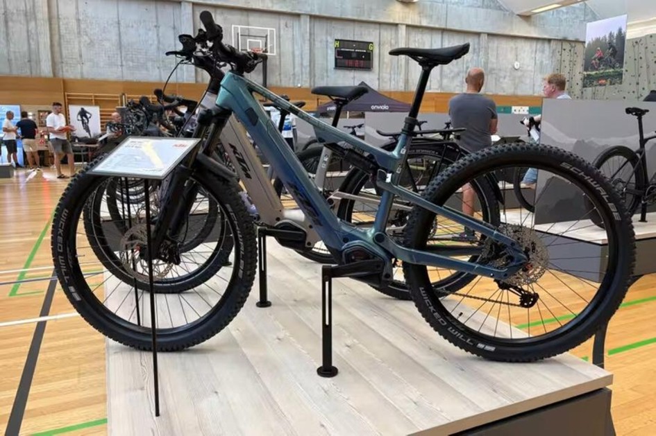 KTM Macina Lycan Elite CX-R Race 2027: карбоновая рама и 29-дюймовые колеса