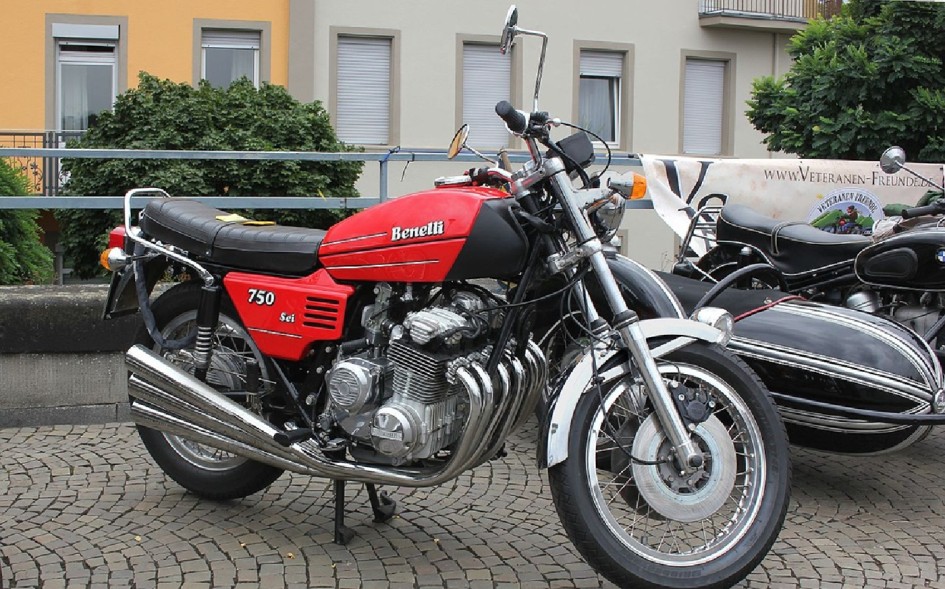 Benelli Si 750: редкий итальянский мотоцикл с шестью цилиндрами в истории СССР