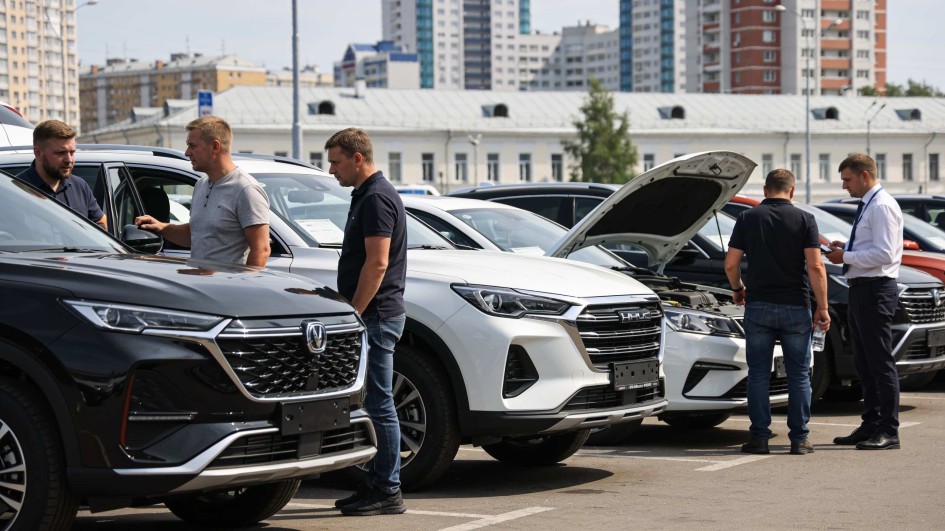 Китайские бренды укрепляют позиции: 48 тысяч новых авто за июль