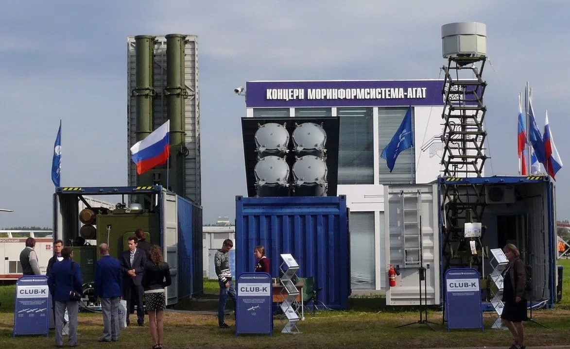 Lockheed Martin впервые запустил ракеты для HIMARS из контейнерной пусковой