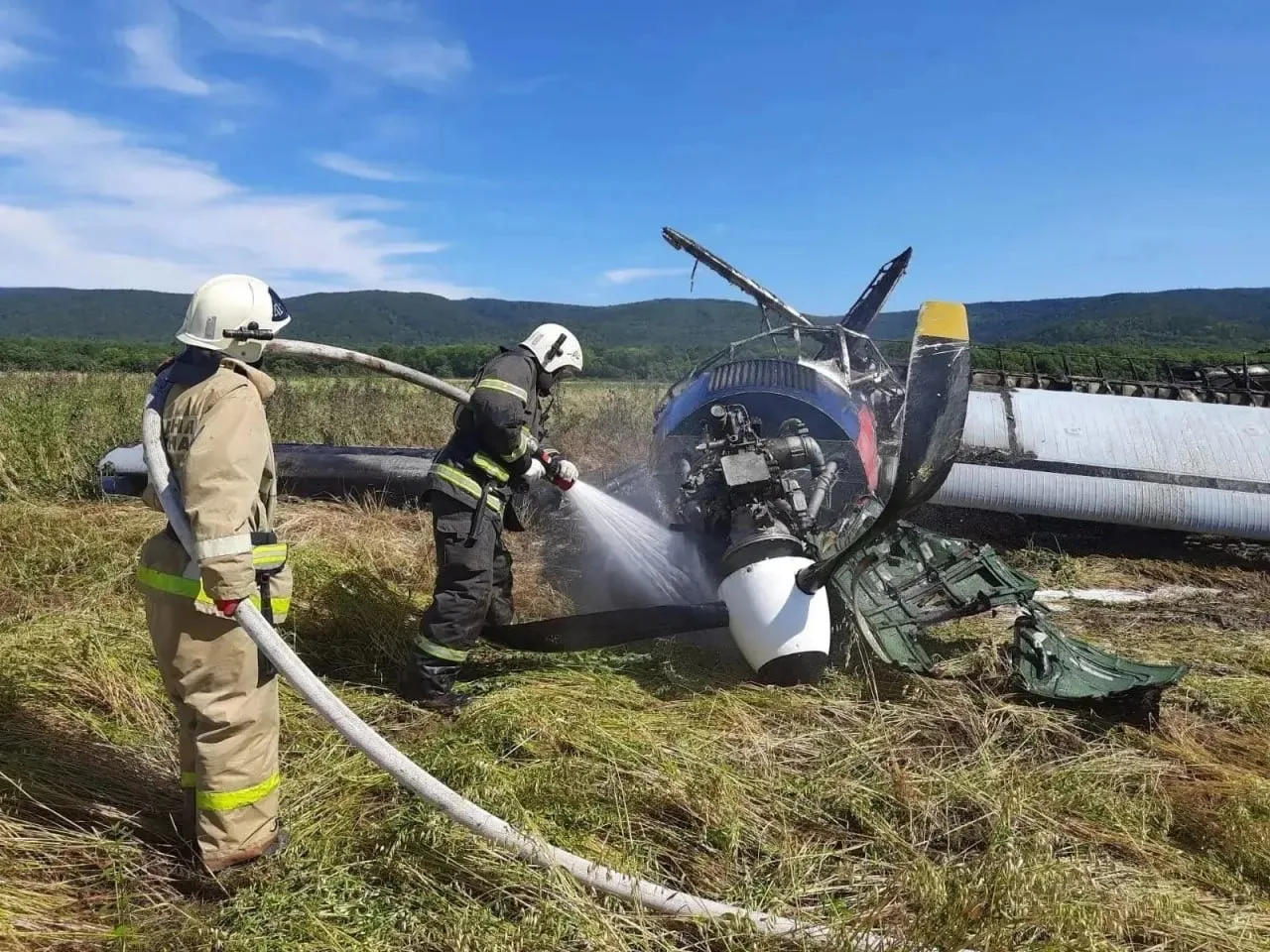 Транспортная прокуратура выясняет причины аварийной посадки самолета АН-3 в Сахалинской области