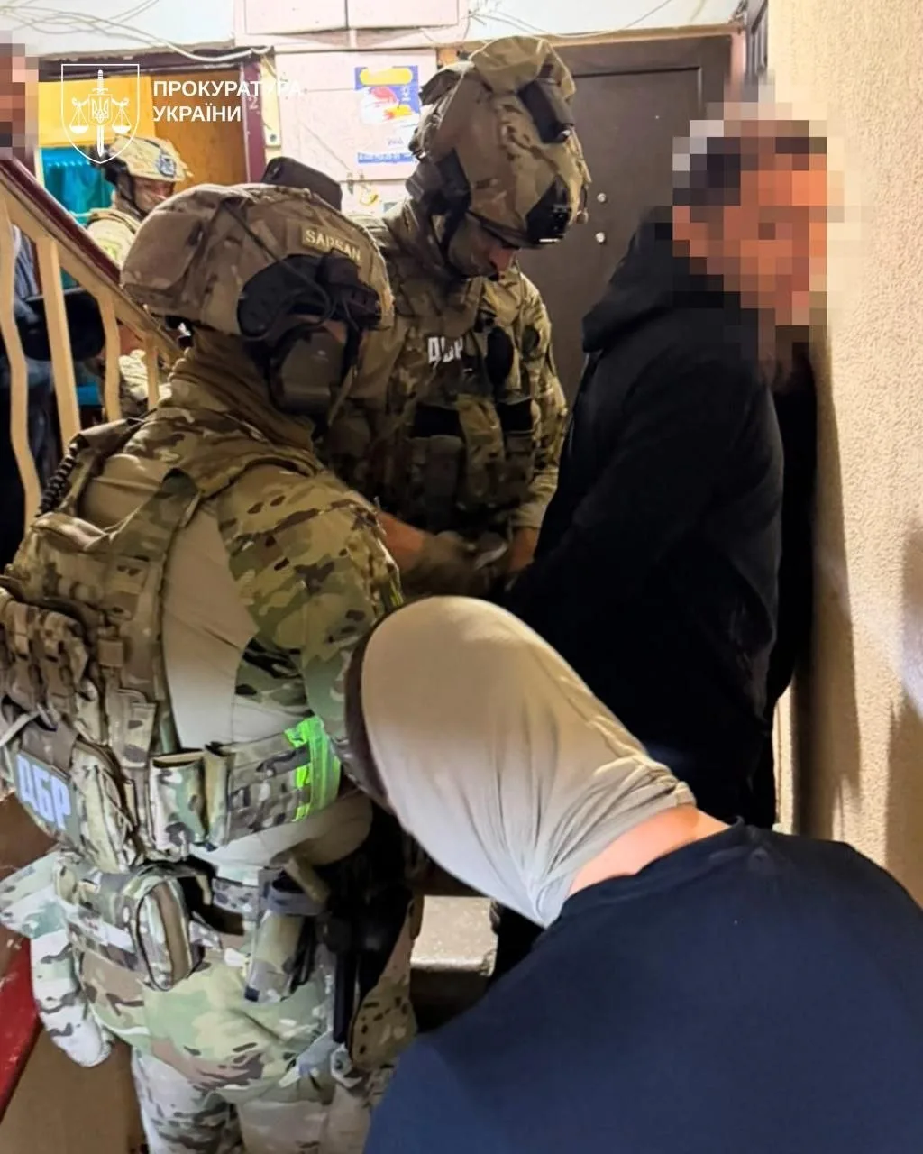 Генпрокурор Руслан Кравченко официально сообщил: десяти военнослужащим одного из районных ТЦК и СП Одессы объявили подозрение в незаконном лишении свободы и пытках граждан
